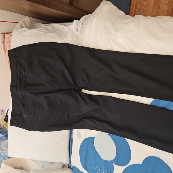 Women's Lululemon five pocket City to Sleek pants - Picture 4 of 4